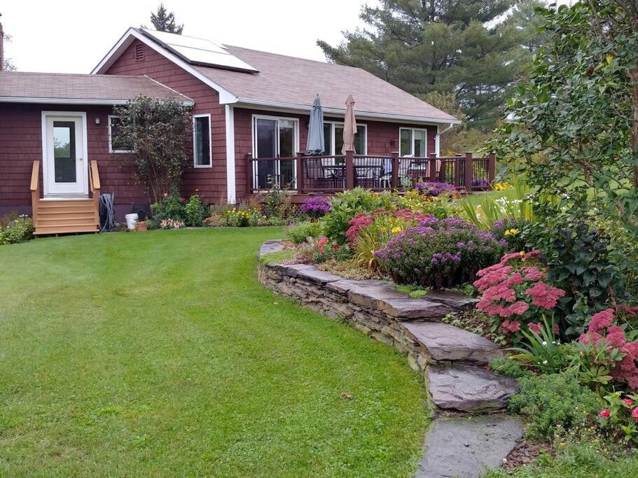 Spacious Country Retreat Close To Town And Nature, Sylvana Farm Vt Montpelier